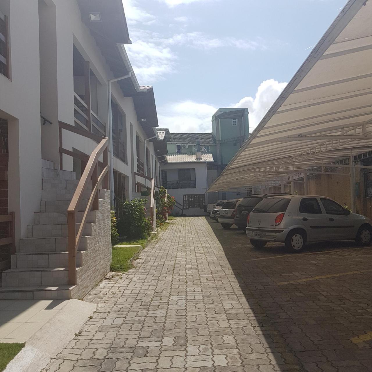 Solar Norte No Centro Dos Ingleses A 100 Metros Da Praia ฟลอเรียนอโปลิส ภายนอก รูปภาพ